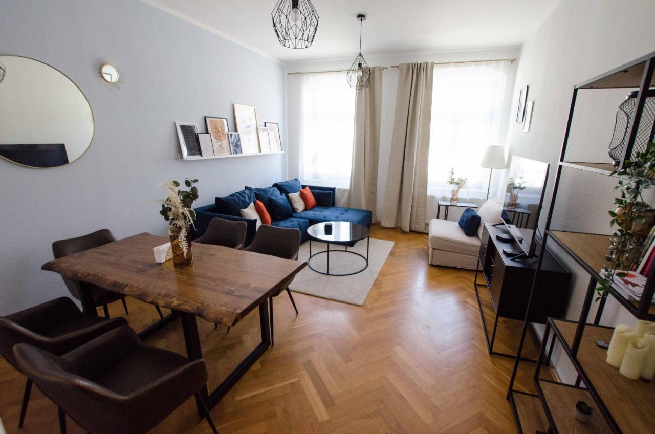 Ferienwohnung Casarina - Stilvoller Altbau In Zentraler Lage Dresden Exterior foto